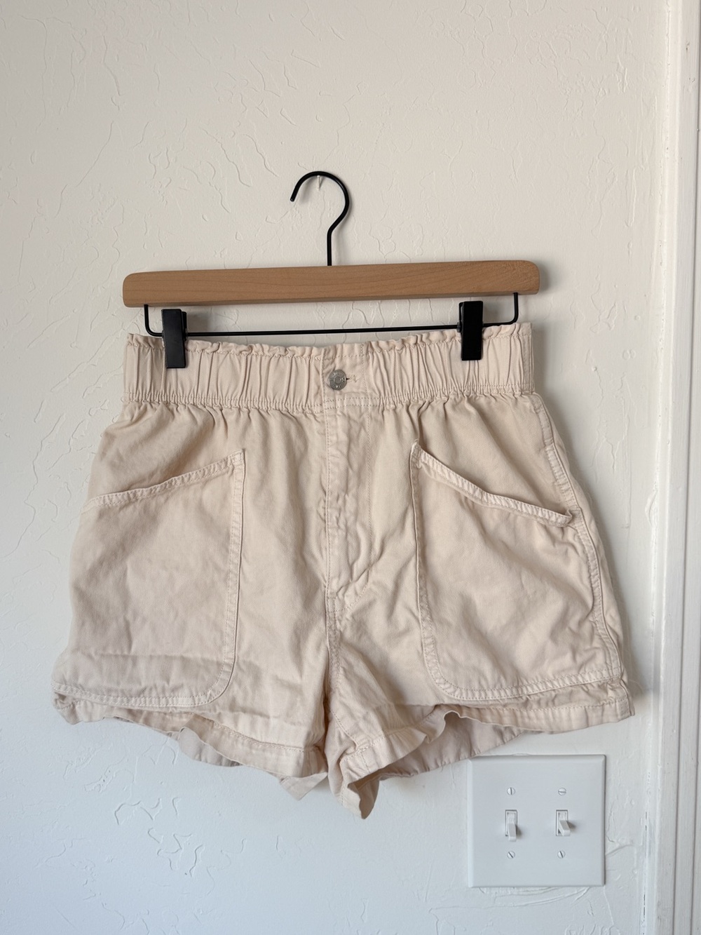 Madewell Cream Shorts size 27